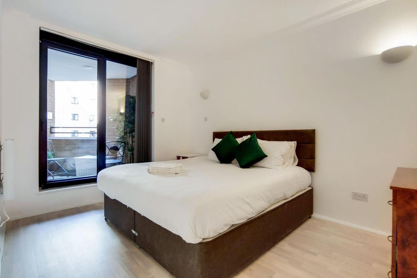 South Kensington - Point West Residences Лондон Экстерьер фото